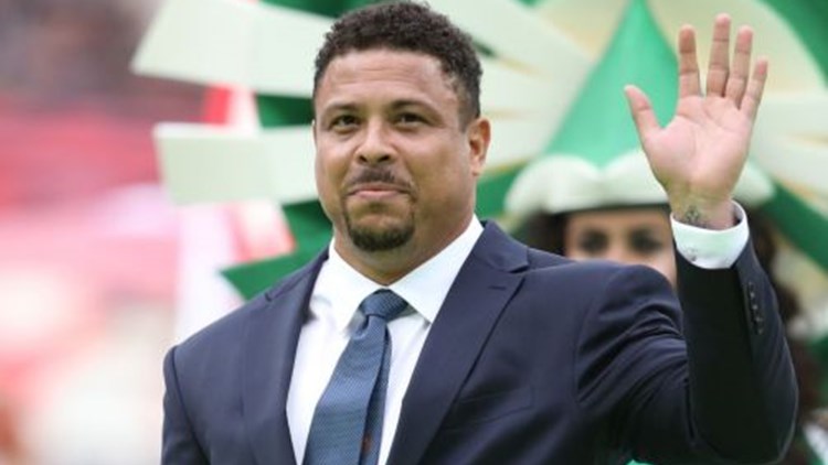 BRAZIL IDOL RONALDO RETURNS TO CRUZEIRO WITH MISSION TO SAVE AILING FIRST CLUB